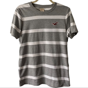 Hollister‎ Gray w/White Stripes Short Sleeve Tee     Sz M